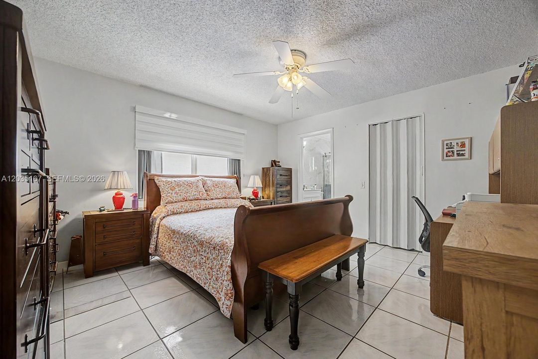 For Sale: $535,000 (3 beds, 2 baths, 1383 Square Feet)