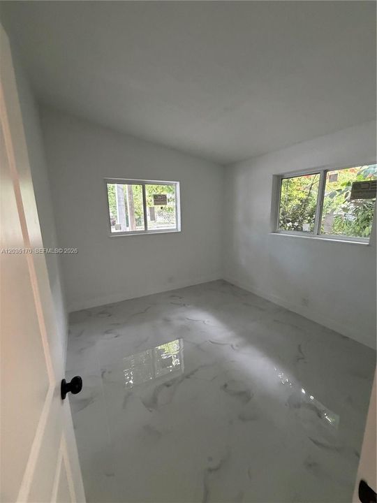 В аренду: $4,200 (3 спален, 2 ванн, 1200 Квадратных фут)