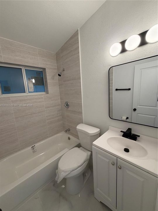В аренду: $4,200 (3 спален, 2 ванн, 1200 Квадратных фут)