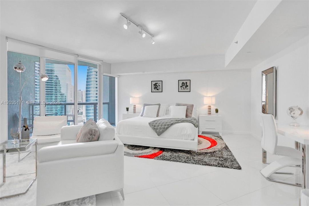 For Sale: $414,000 (0 beds, 1 baths, 598 Square Feet)