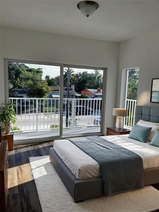 Unit B: Primary Bedroom