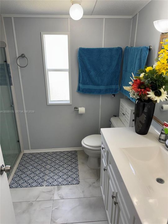 For Sale: $209,000 (2 beds, 2 baths, 710 Square Feet)