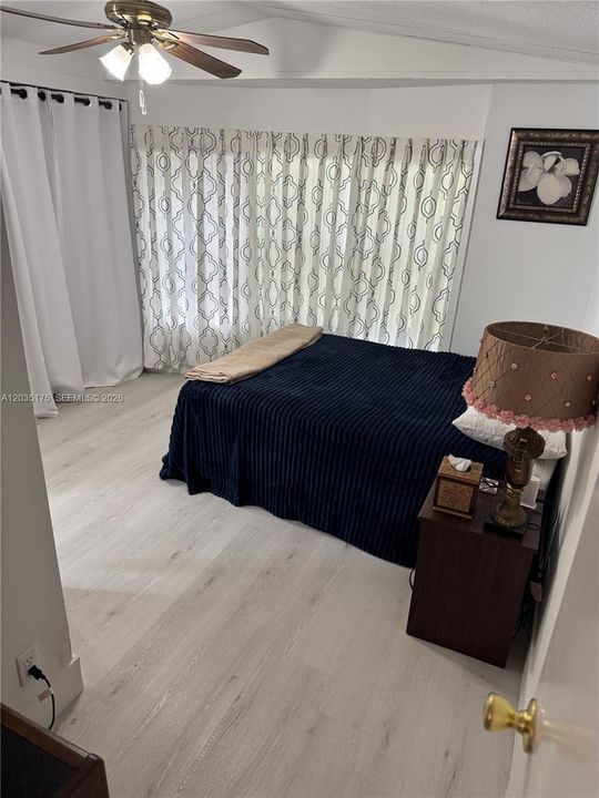 For Sale: $209,000 (2 beds, 2 baths, 710 Square Feet)