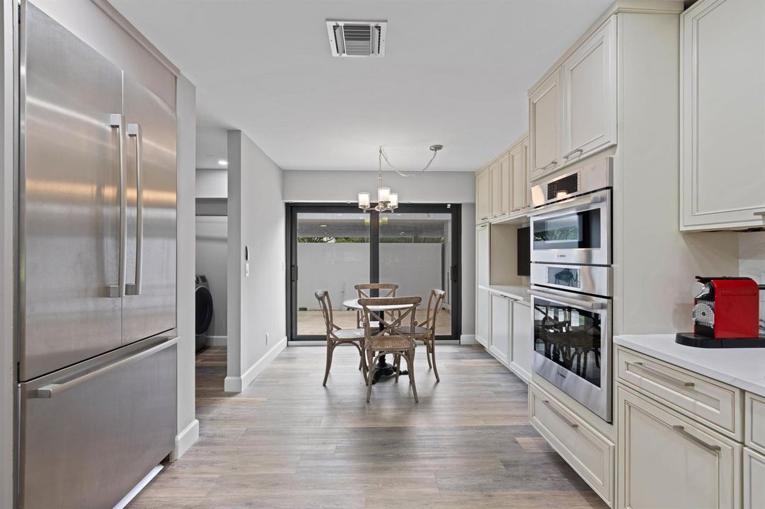 Kitchen & breakfast Room