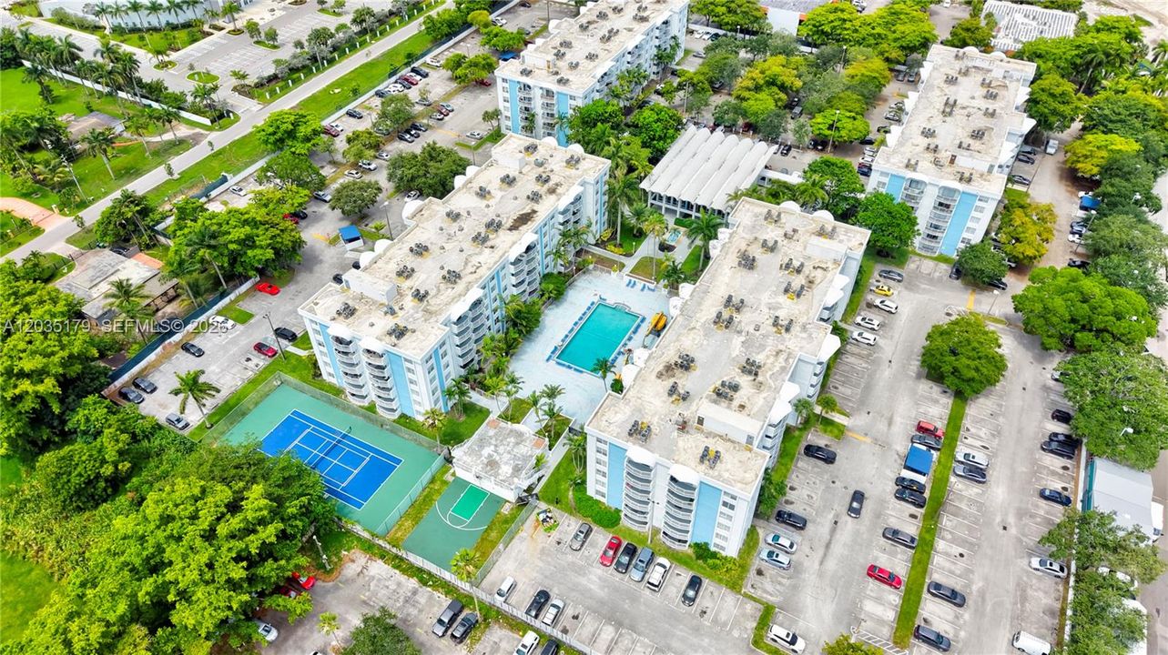 For Sale: $140,000 (2 beds, 2 baths, 1175 Square Feet)