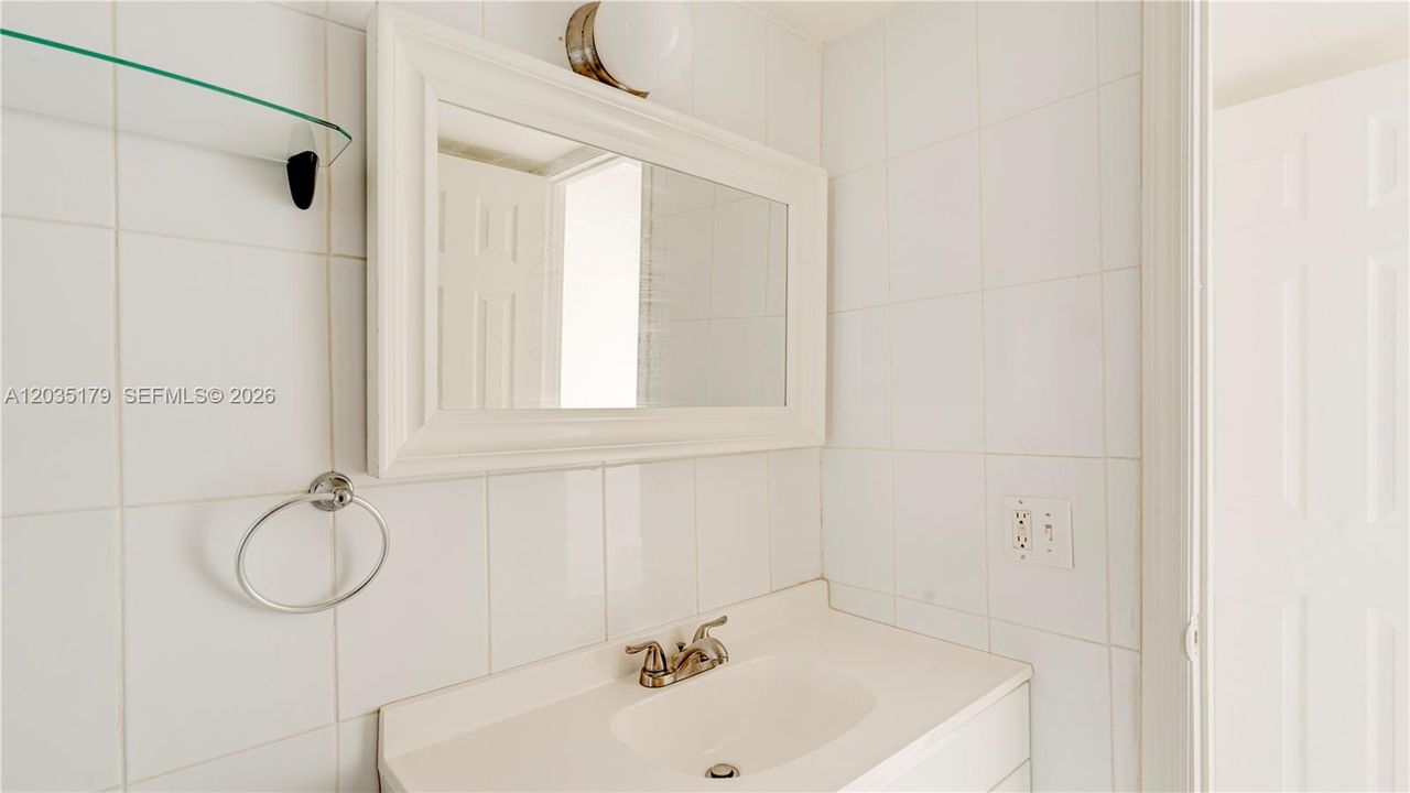 For Sale: $140,000 (2 beds, 2 baths, 1175 Square Feet)