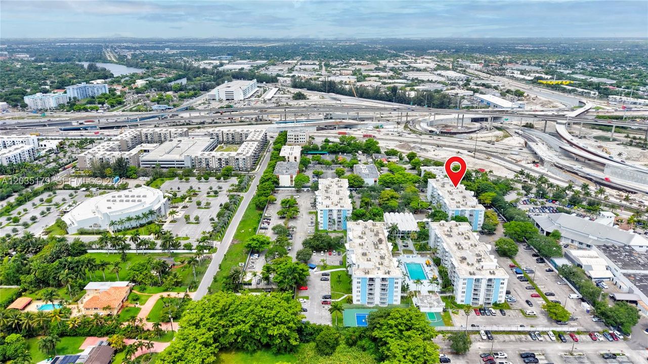 For Sale: $140,000 (2 beds, 2 baths, 1175 Square Feet)