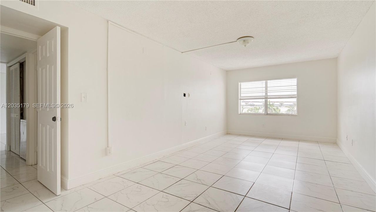 For Sale: $140,000 (2 beds, 2 baths, 1175 Square Feet)