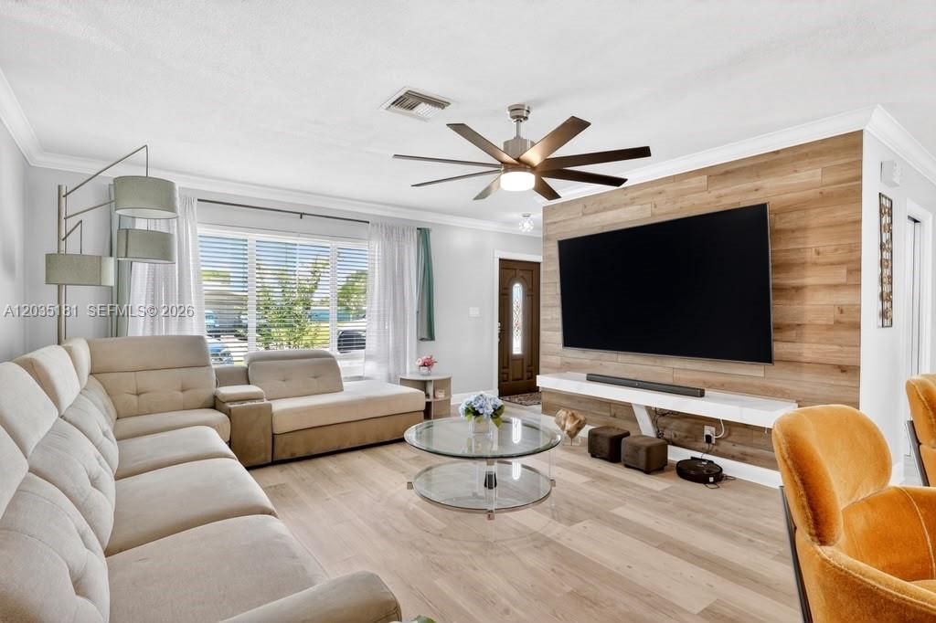 For Sale: $650,000 (3 beds, 2 baths, 1703 Square Feet)