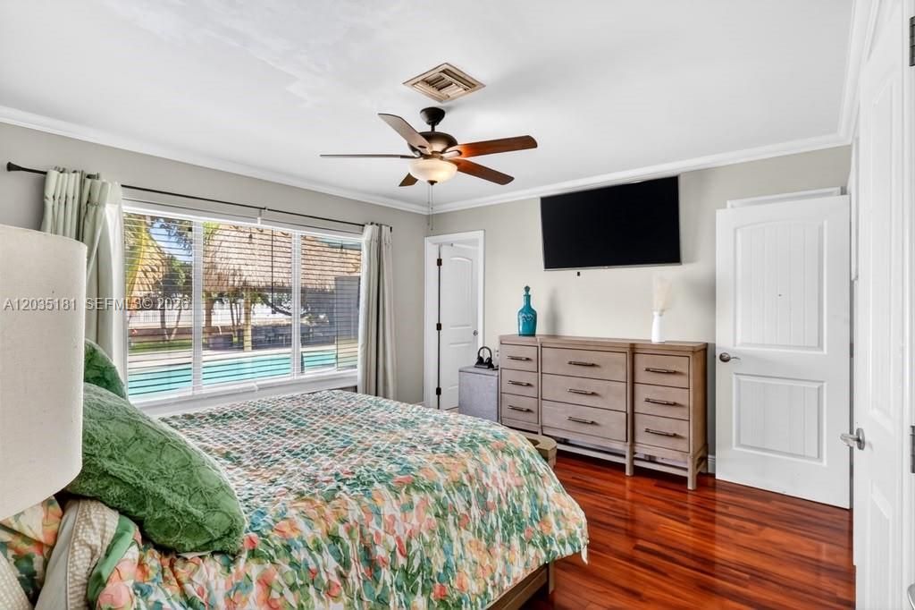 For Sale: $650,000 (3 beds, 2 baths, 1703 Square Feet)
