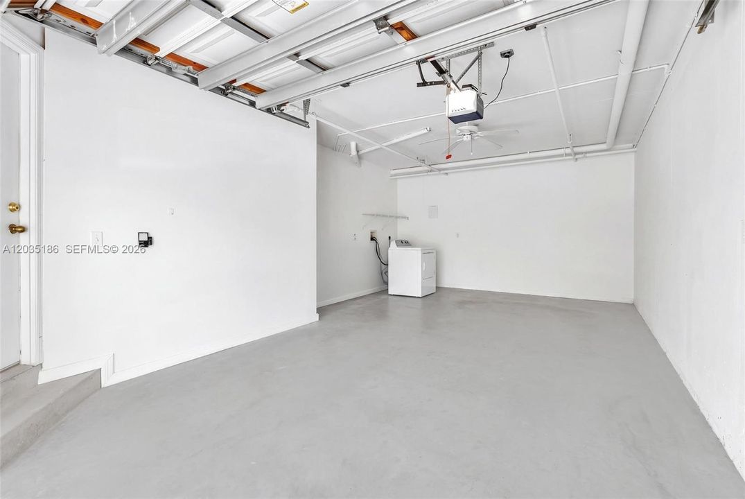 En Venta: $335,420 (1 camas, 1 baños, 878 Pies cuadrados)