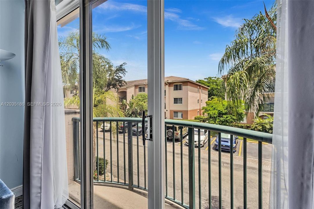 En Venta: $335,420 (1 camas, 1 baños, 878 Pies cuadrados)