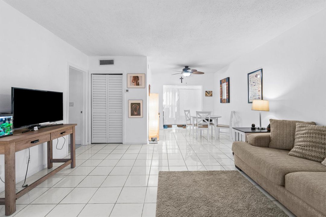 008-658Northeast6thCourt-BoyntonBeach-FL