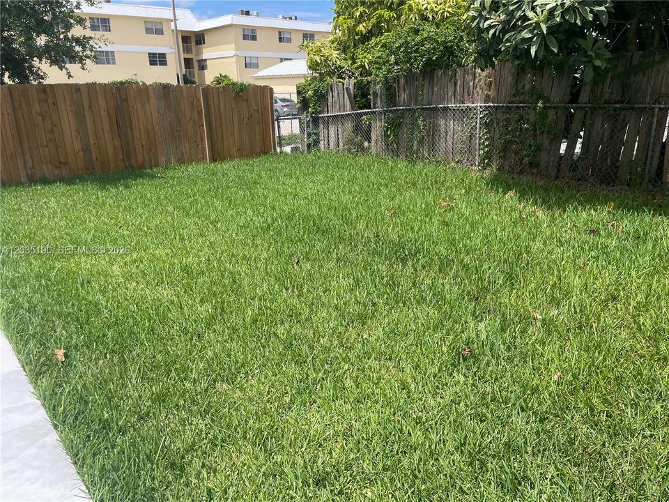 For Rent: $5,000 (3 beds, 2 baths, 1685 Square Feet)