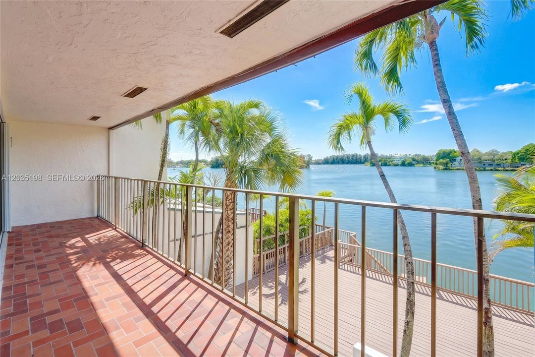 For Sale: $1,250,000 (3 beds, 2 baths, 2745 Square Feet)