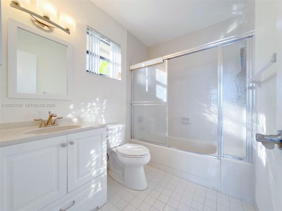 For Sale: $1,250,000 (3 beds, 2 baths, 2745 Square Feet)
