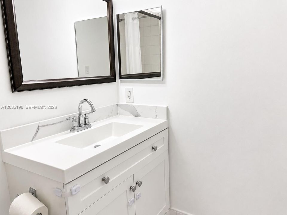 В аренду: $2,900 (2 спален, 2 ванн, 1061 Квадратных фут)