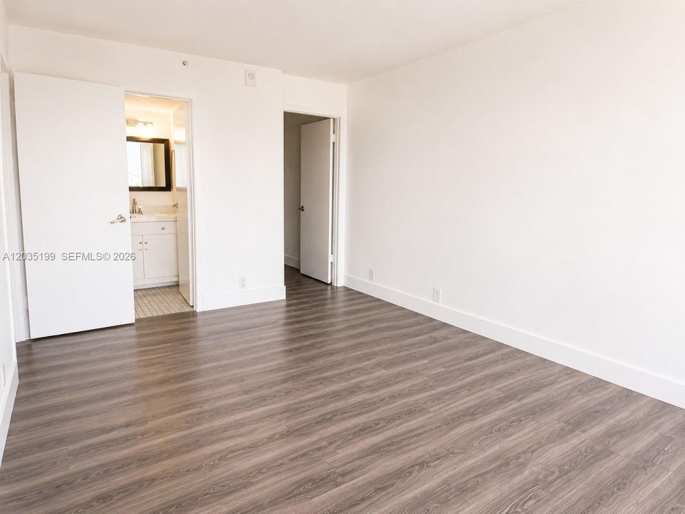 В аренду: $2,900 (2 спален, 2 ванн, 1061 Квадратных фут)