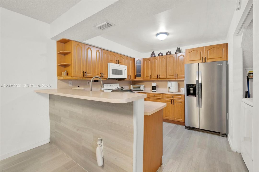 For Sale: $349,900 (3 beds, 2 baths, 1850 Square Feet)