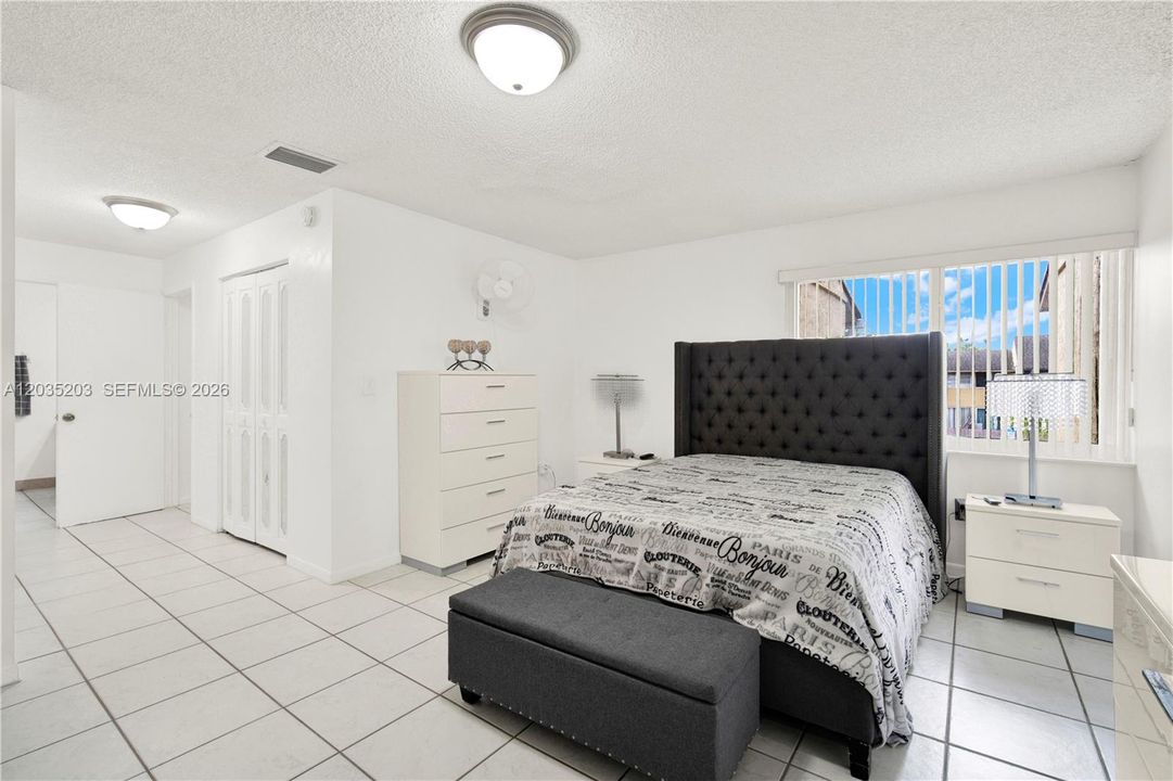 For Sale: $349,900 (3 beds, 2 baths, 1850 Square Feet)