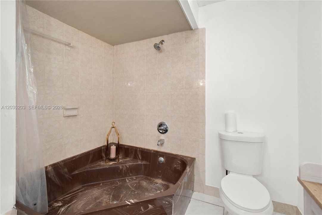 For Sale: $349,900 (3 beds, 2 baths, 1850 Square Feet)