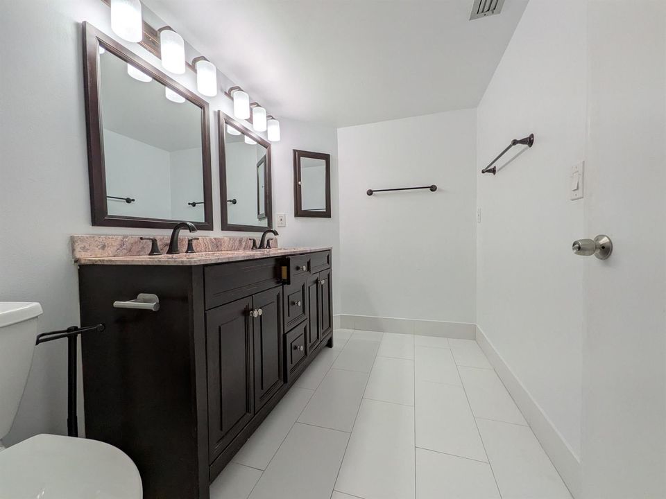 Primary bath