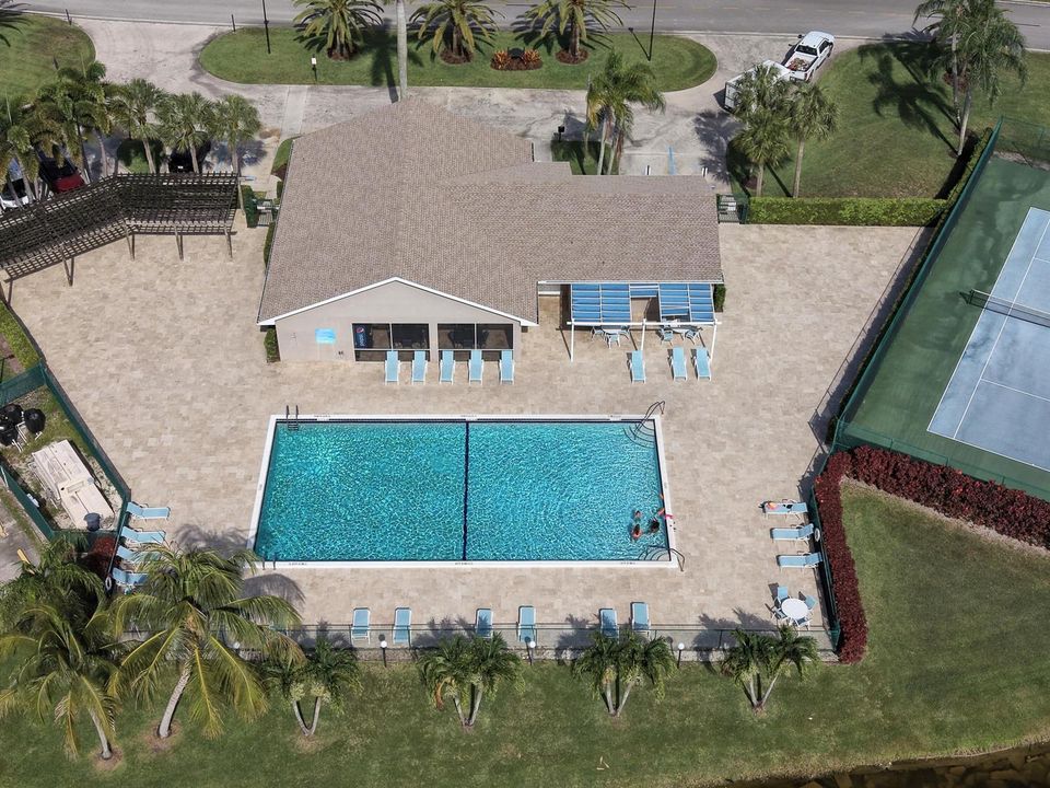 Community pool