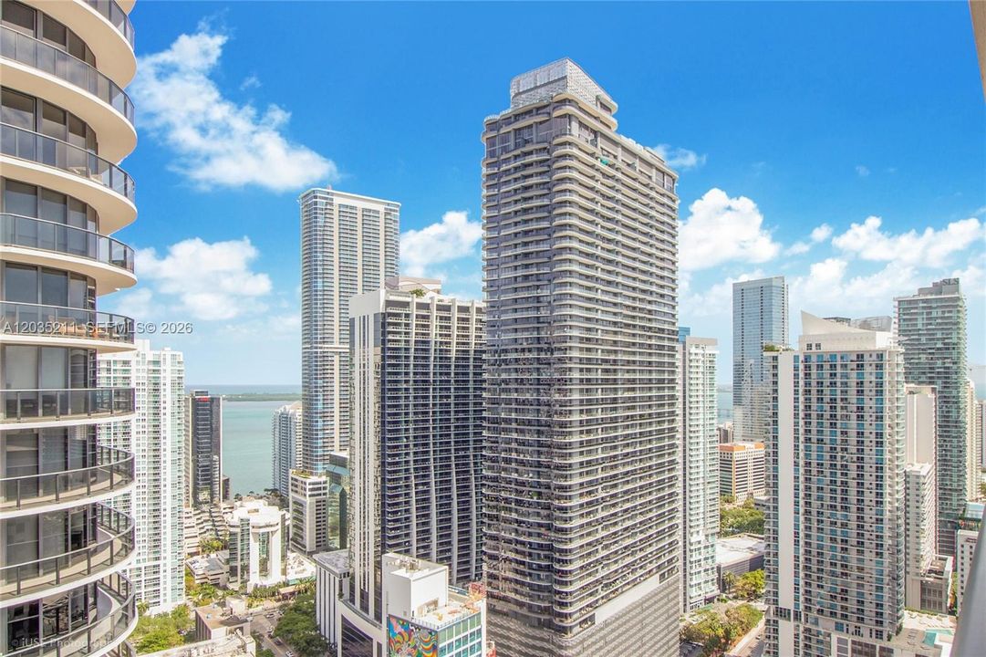 For Rent: $3,950 (1 beds, 1 baths, 609 Square Feet)