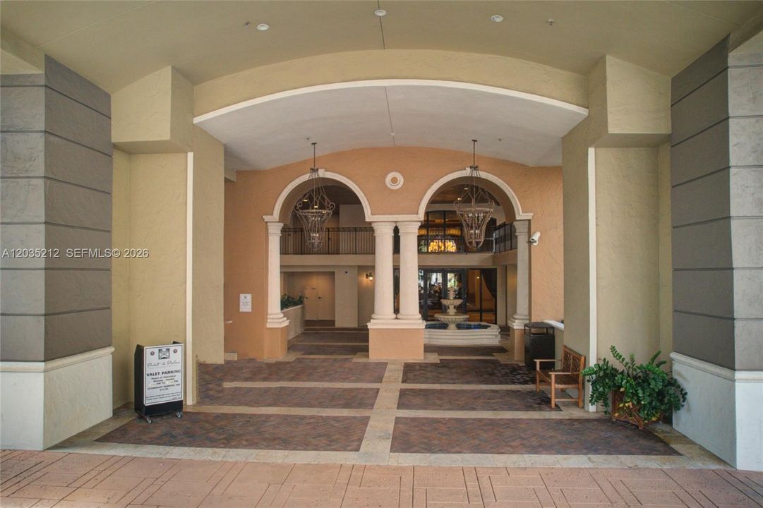 PUERTA DE PALMAS FRONT ENTRANCE