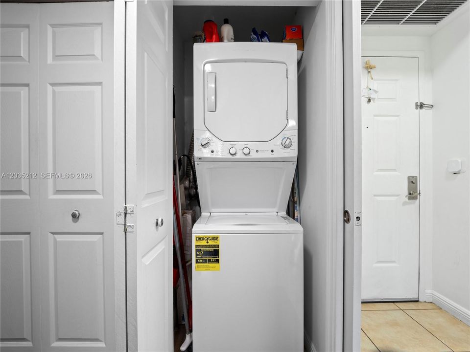 WASHER & DRYER