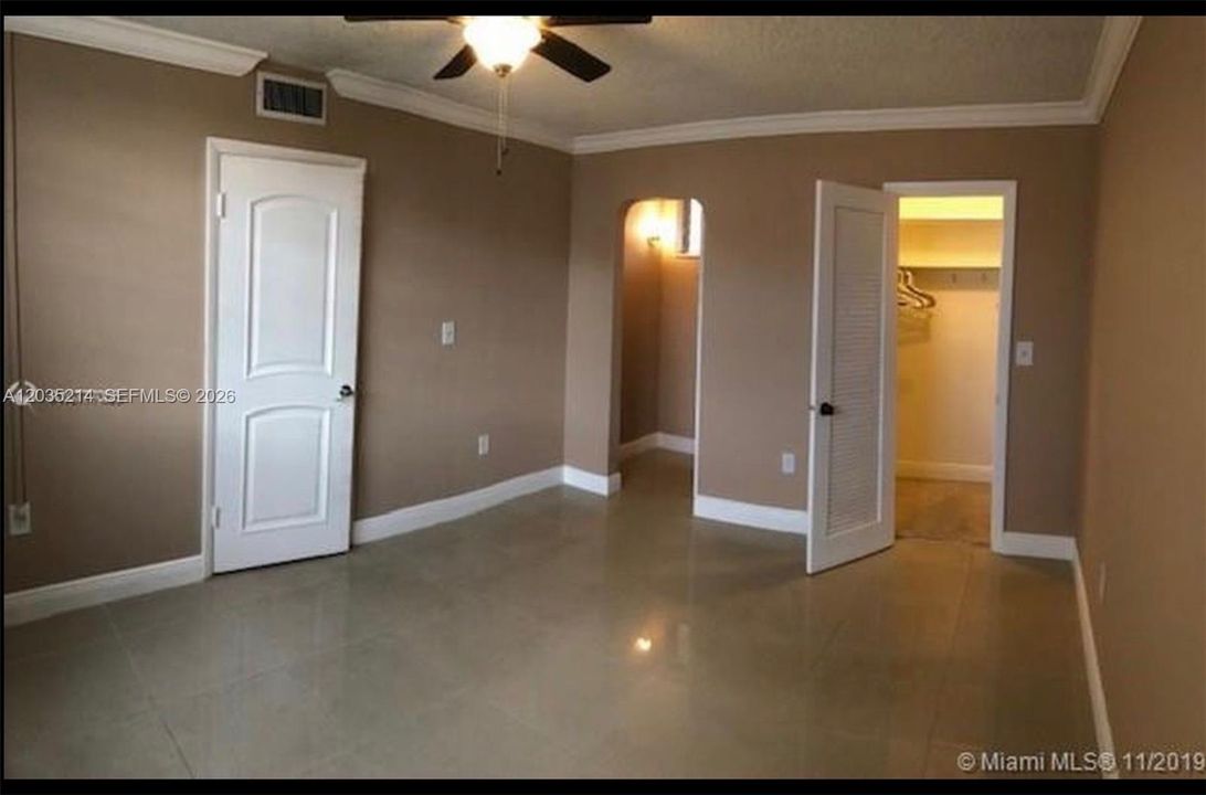 For Sale: $185,000 (1 beds, 1 baths, 817 Square Feet)