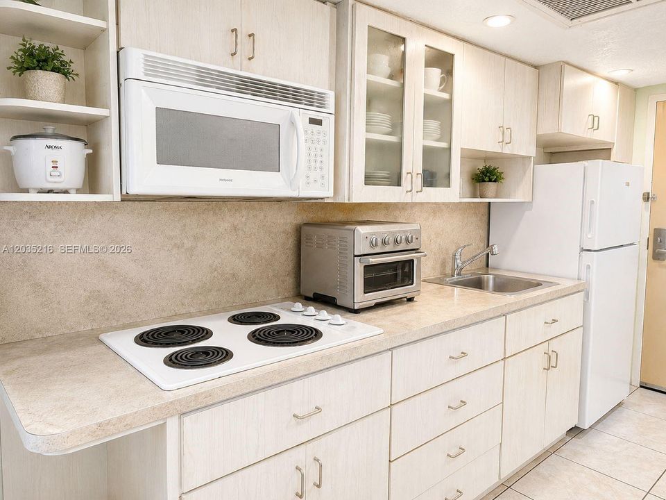 For Sale: $90,000 (0 beds, 1 baths, 360 Square Feet)