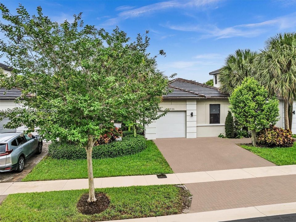 For Rent: $4,150 (3 beds, 2 baths, 1508 Square Feet)