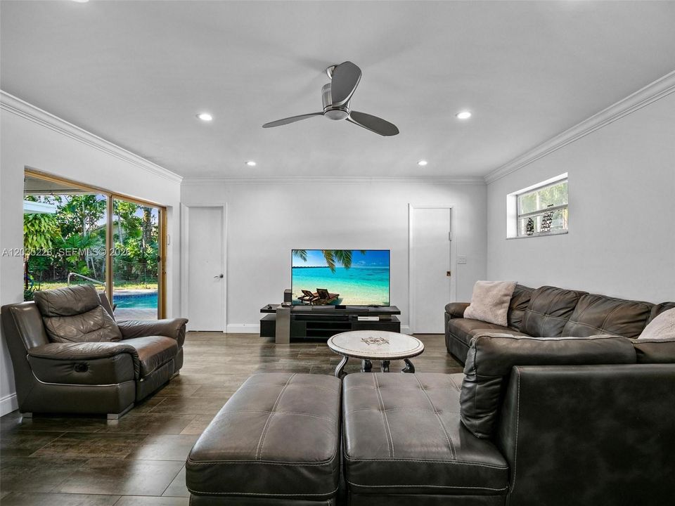 For Sale: $1,249,999 (4 beds, 3 baths, 2438 Square Feet)