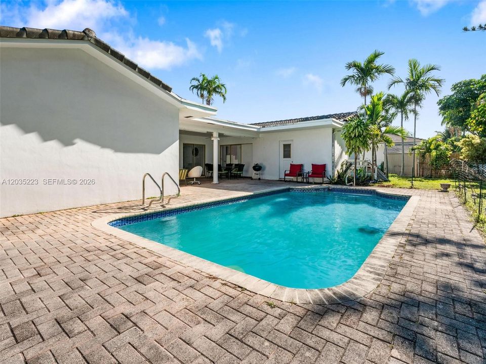 For Sale: $1,249,999 (4 beds, 3 baths, 2438 Square Feet)