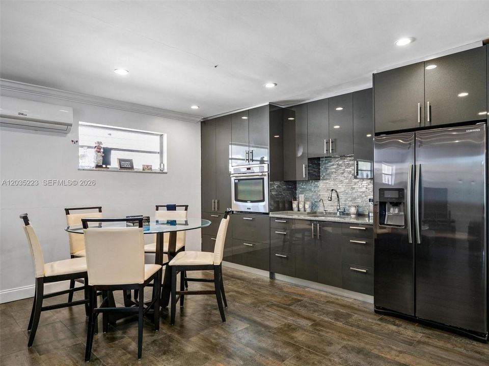 For Sale: $1,249,999 (4 beds, 3 baths, 2438 Square Feet)