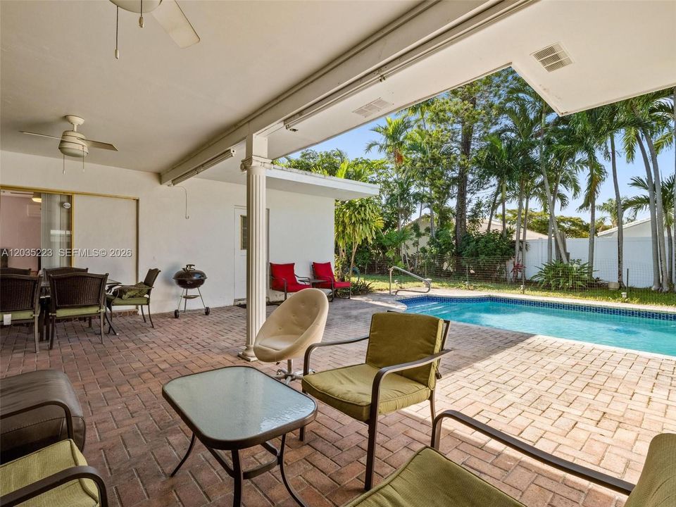 For Sale: $1,249,999 (4 beds, 3 baths, 2438 Square Feet)