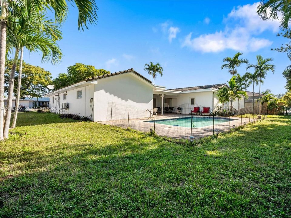 For Sale: $1,249,999 (4 beds, 3 baths, 2438 Square Feet)
