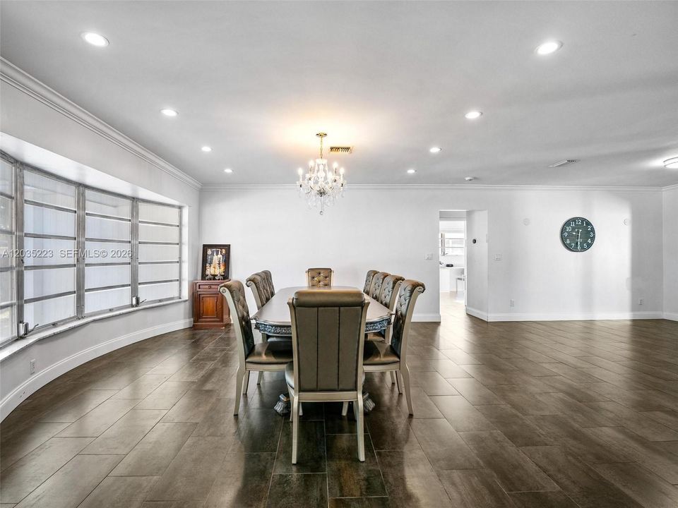For Sale: $1,249,999 (4 beds, 3 baths, 2438 Square Feet)