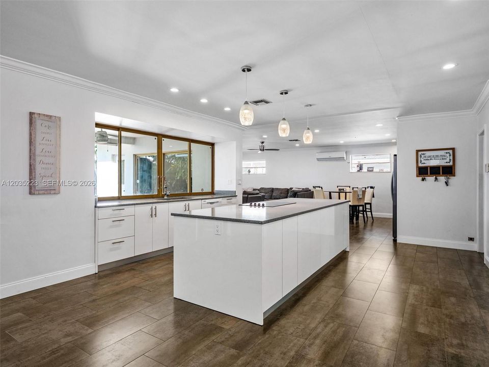 For Sale: $1,249,999 (4 beds, 3 baths, 2438 Square Feet)