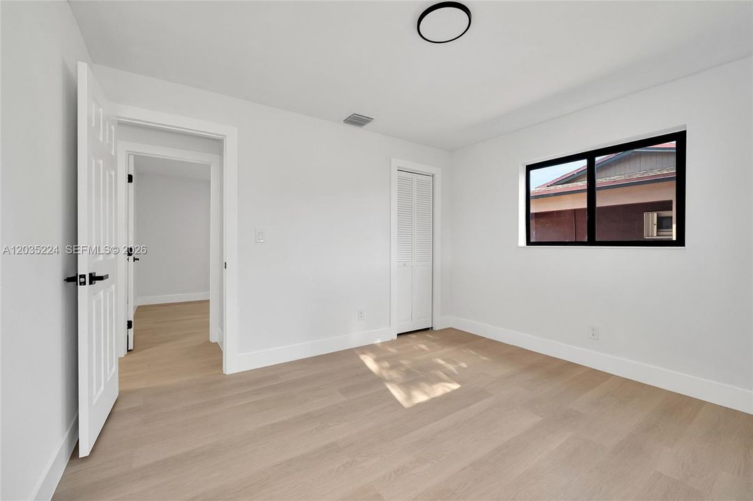 For Sale: $449,000 (4 beds, 2 baths, 1086 Square Feet)