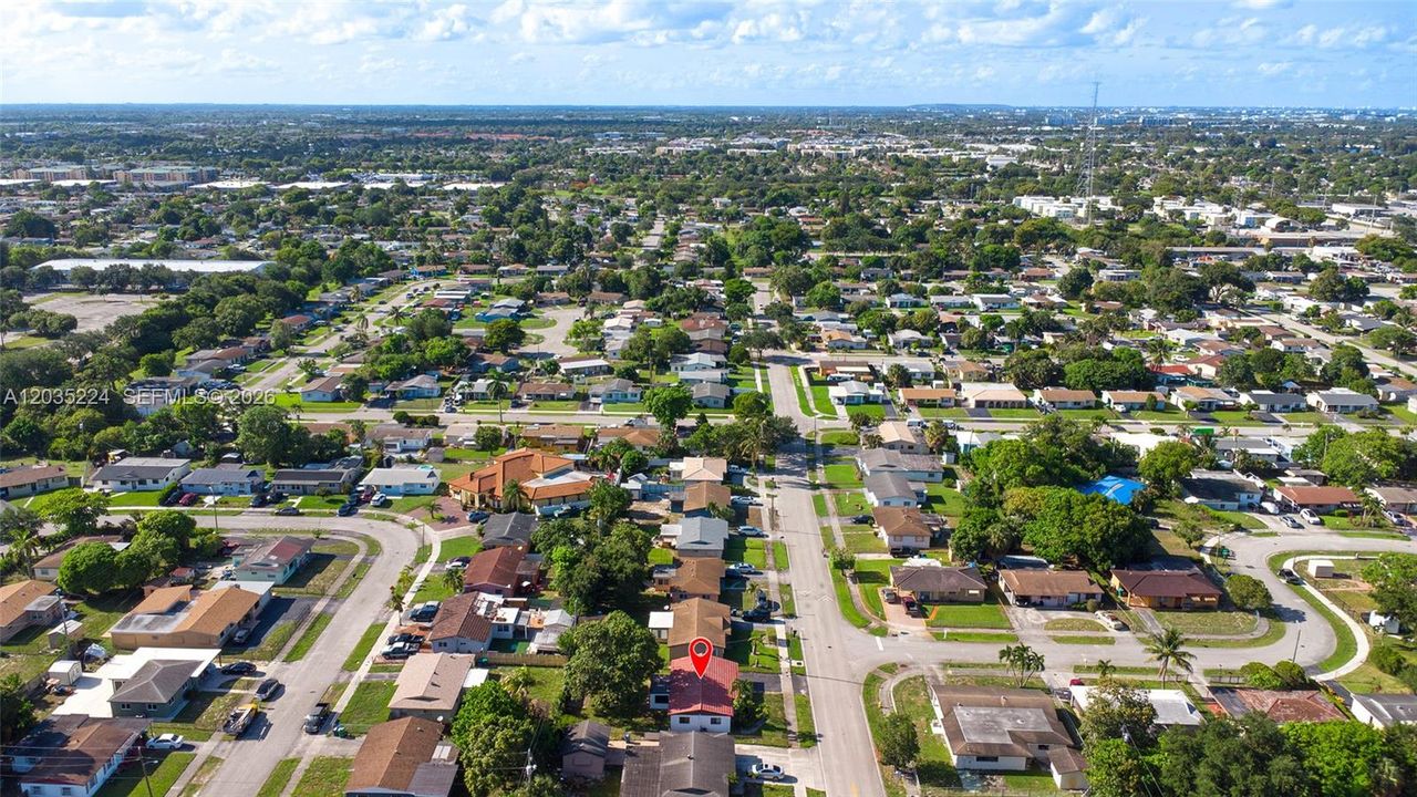 For Sale: $449,000 (4 beds, 2 baths, 1086 Square Feet)