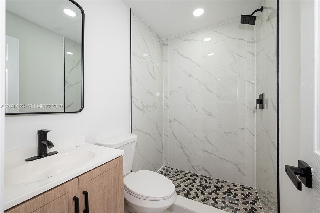 For Sale: $449,000 (4 beds, 2 baths, 1086 Square Feet)