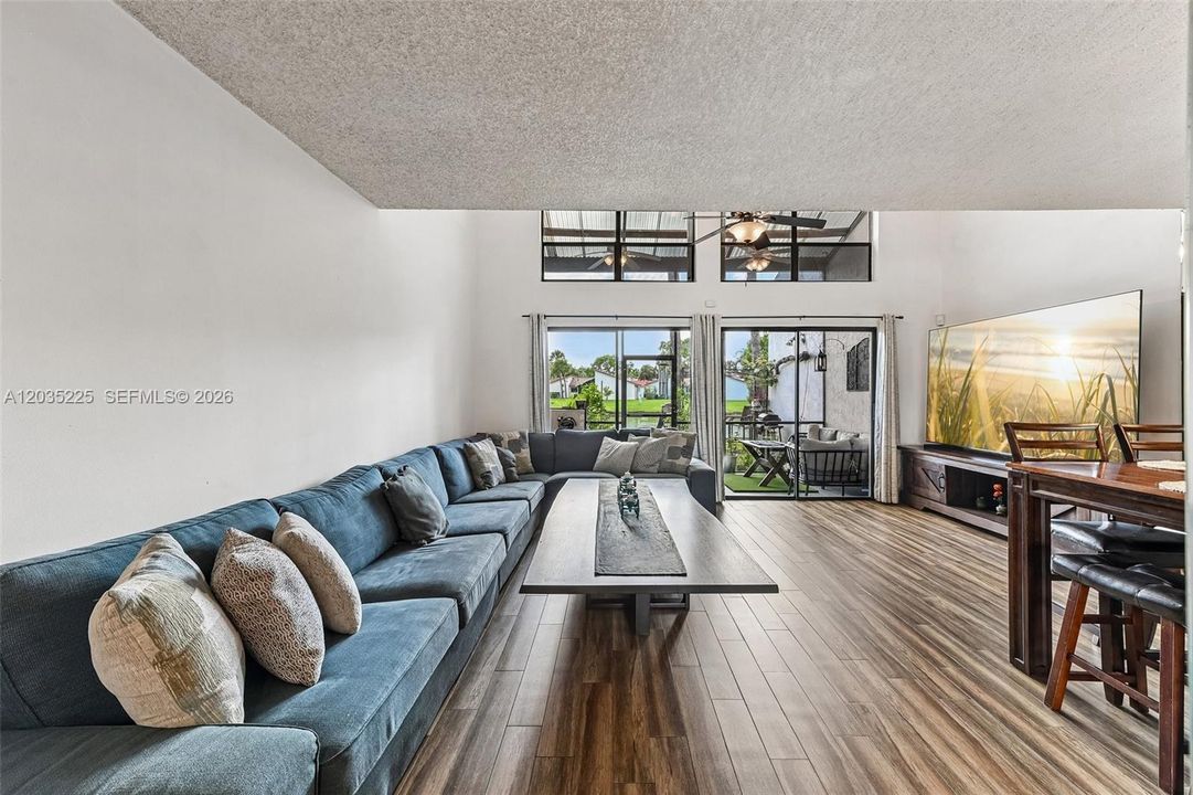 For Sale: $445,000 (2 beds, 2 baths, 1718 Square Feet)