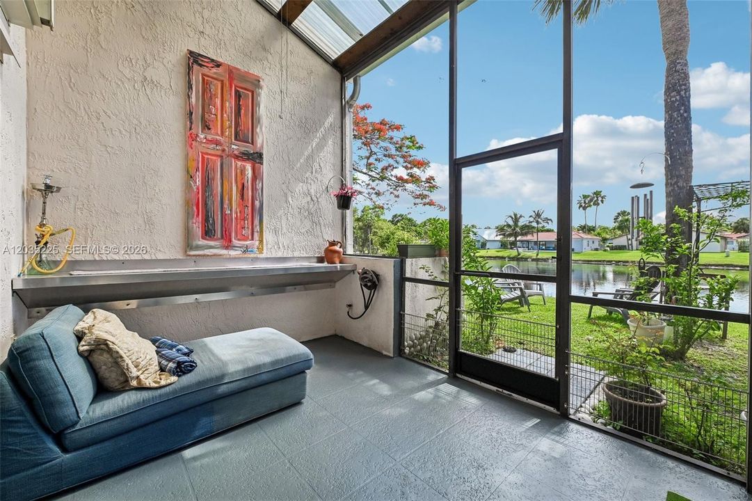 For Sale: $445,000 (2 beds, 2 baths, 1718 Square Feet)