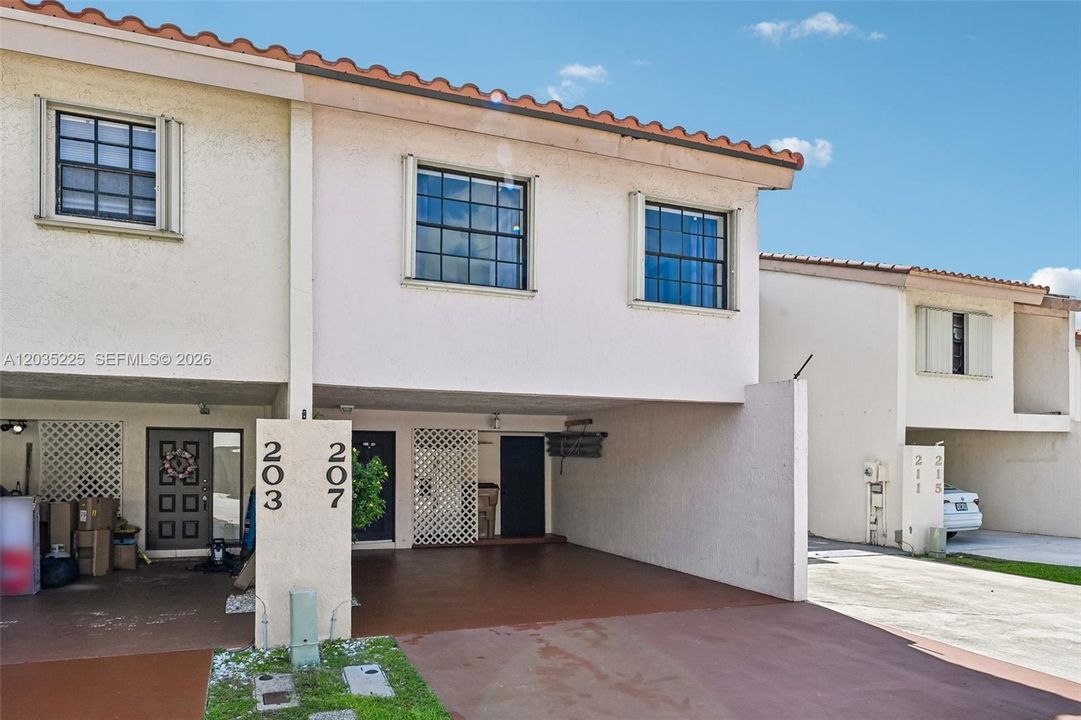 For Sale: $445,000 (2 beds, 2 baths, 1718 Square Feet)