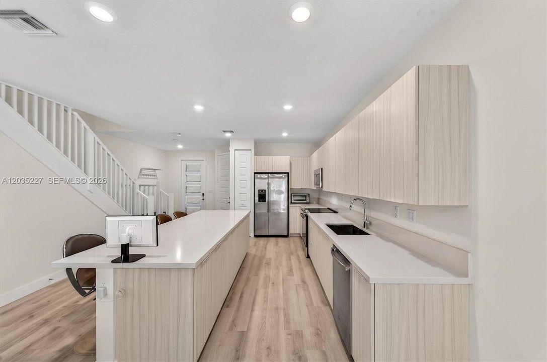 For Sale: $596,789 (3 beds, 2 baths, 1692 Square Feet)