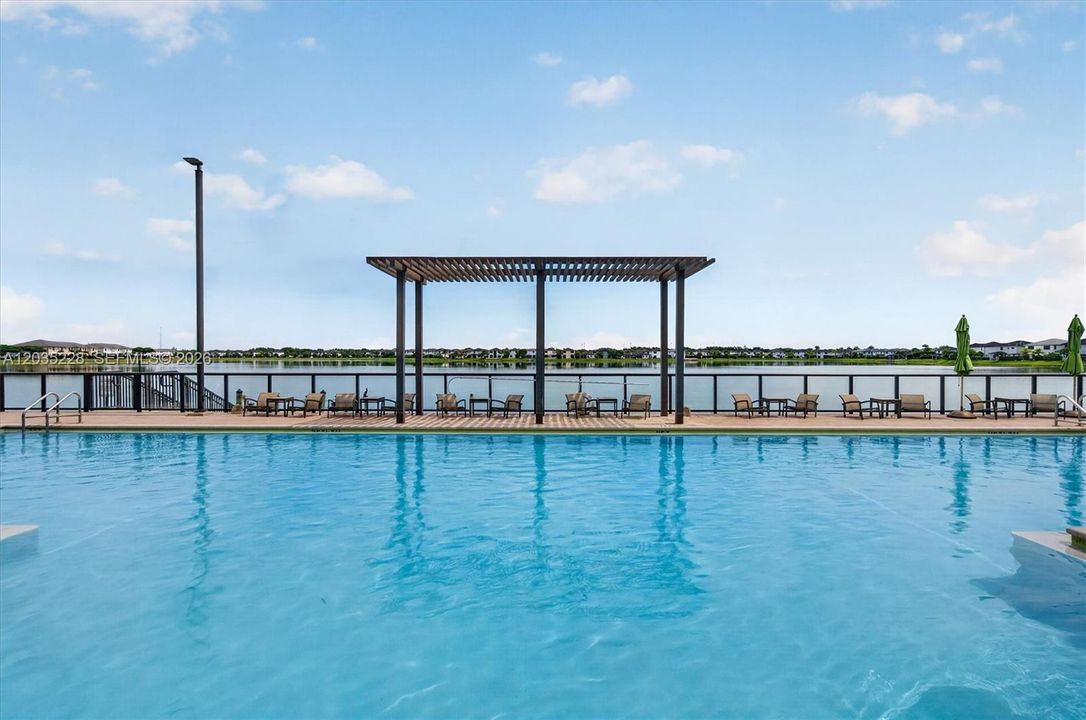 For Rent: $3,550 (3 beds, 2 baths, 1692 Square Feet)