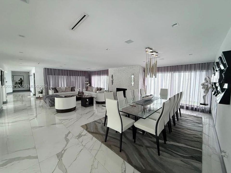 For Sale: $5,800,000 (4 beds, 4 baths, 5090 Square Feet)