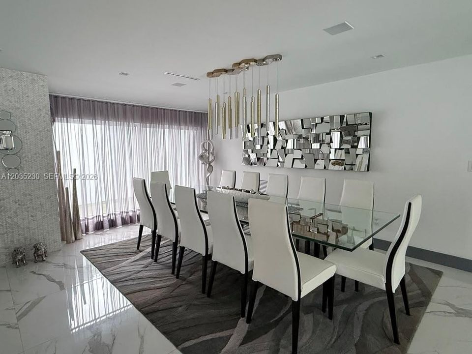 For Sale: $5,800,000 (4 beds, 4 baths, 5090 Square Feet)
